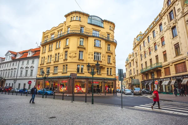 25.01.2018 Prag, Tschechische Republik - Blick auf die Straße in der Altstadt — Stockfoto