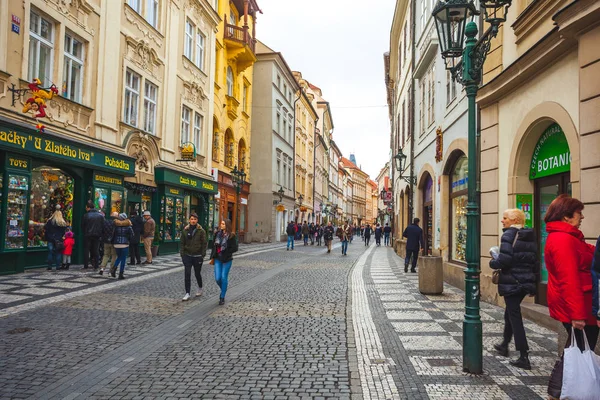 25.01.2018 Praga, República Checa - Vista a la calle en el viejo — Foto de Stock