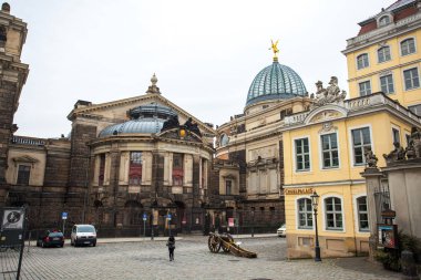 22.01.2018 Dresden, Almanya - renkli binalar Neumarkt SQ