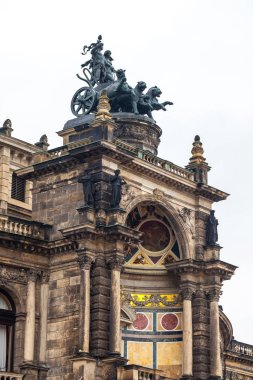 Semperoper, opera binası Saechsische Staatsoper Dresden (S