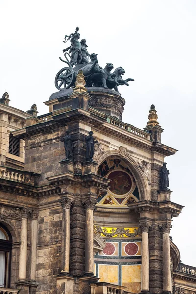 Театру Земпера, оперний театр Дрезден (И Saechsische Staatsoper — стокове фото