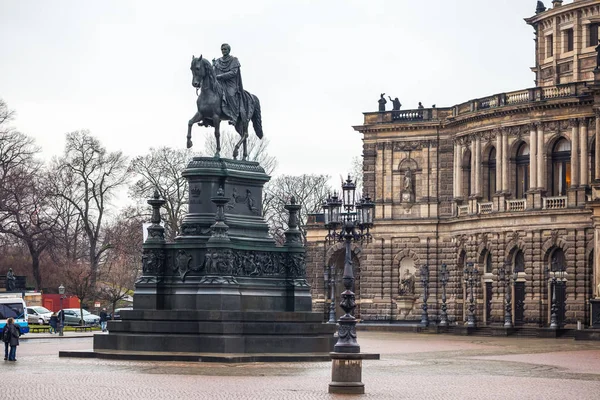 Semperoper, ópera de la Saechsische Staatsoper Dresden (S —  Fotos de Stock