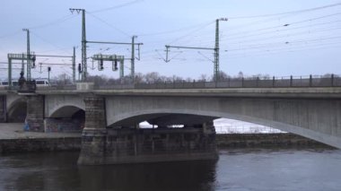 23.01.2018 Dresden, Almanya - elektrikli tramvay Dresden, Almanya.