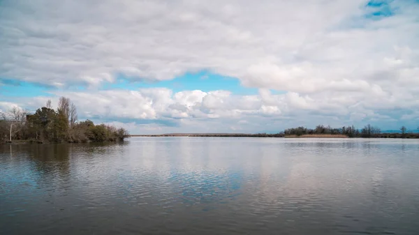 Loď na řece Kaparchina, jezero Paleostomi, Poti, Gruzie — Stock fotografie