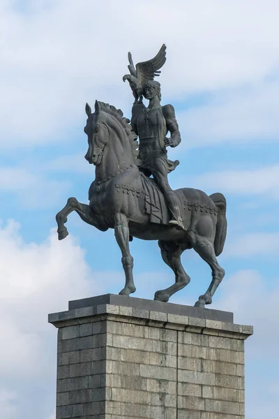 Statue von tsotne dadiani in poti, georgien — Stockfoto