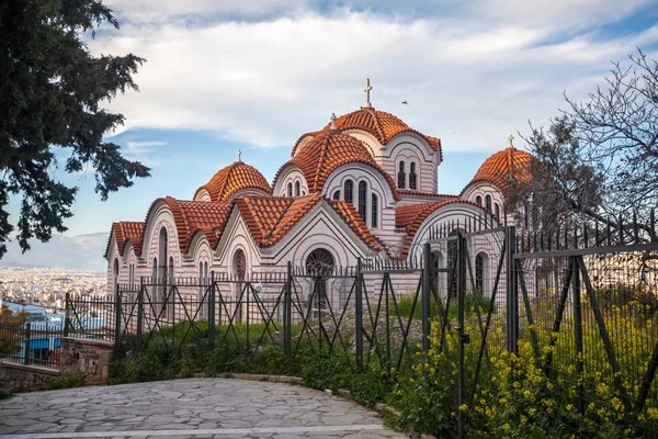 Iglesia Agia Marina en la colina de Nymphis en Atenas, Grecia — Foto de Stock