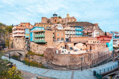 Eski kükürt banyoları ile ahşap Abanotubani bölgesinde balc oyulmuş