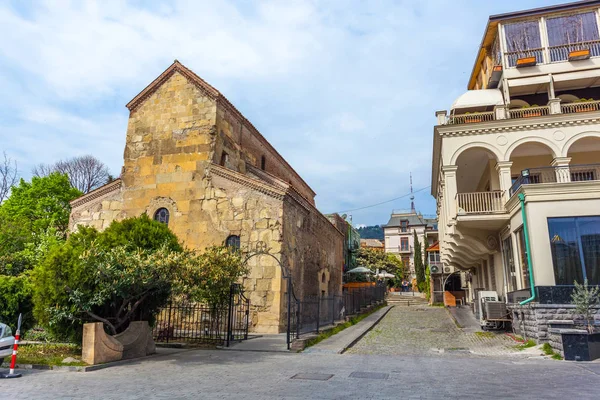 La antigua catedral basílica de Anchiskhati en Tiflis, Georgia — Foto de Stock