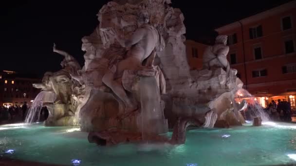 Подробности Четырех Риверах Египетским Обелиском Ночью Пьяцца Навона Рим Италия — стоковое видео