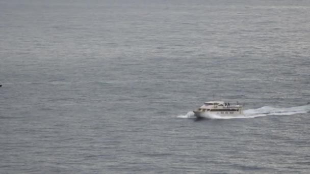 Barcos Turísticos Pesqueros Costa Amalfi Italia — Vídeos de Stock