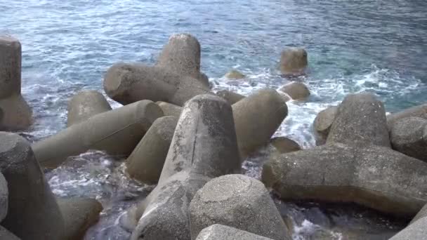 Tetrapodi Frangiflutti Acqua Mare Amalfi — Video Stock