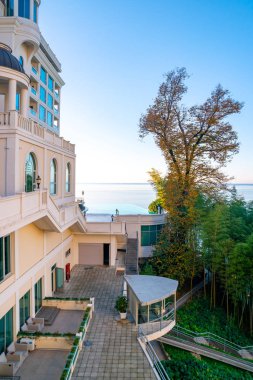 Tsikhisdziri tatil beldesi Castello Ma 'dan Karadeniz' in güzel manzarası