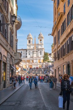 Roma, İtalya - 28.10.2019: Santissima Trinita dei Monti Kilisesi