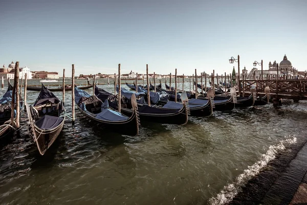 Venice, Italy - 15.08.2018: gondolas and island of St. George vi — Stock Photo, Image