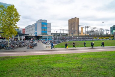 Eindhoven, Hollanda - 12.10.2019: Cen 'de park bisikletleri