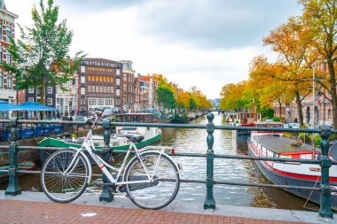 Amsterdam, Hollanda - 15.10.2019: Amsterdam şehri c