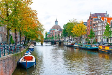 Amsterdam, Hollanda - 15.10.2019: Amsterdam şehri c