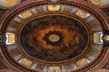 Viyana, Avusturya - 25.10.2019: St. Peter Peterskirche 'nin İçişleri