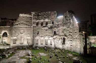 Augustus Forumu, gece Roma, İtalya 'da. Seyahat.