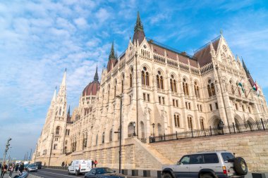 Budapeşte, Macaristan - 12.11.2019: Macaristan Parlamentosu manzarası