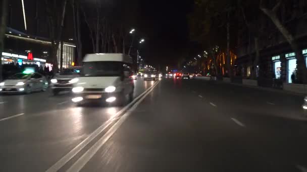 Tiflis Georgien 2019 Nachts Viele Autos Auf Der Shota Rustaveli — Stockvideo