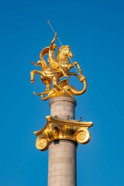 Özgürlük Anıtı Aziz George Tiflis 'te ejderhayı öldürüyor.