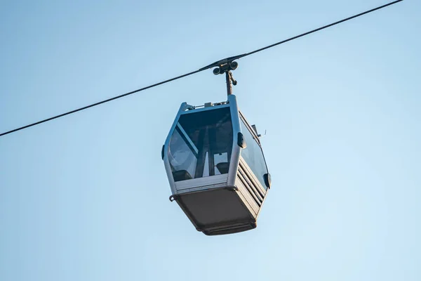 Uitzicht op kabelbaan in Tbilisi — Stockfoto