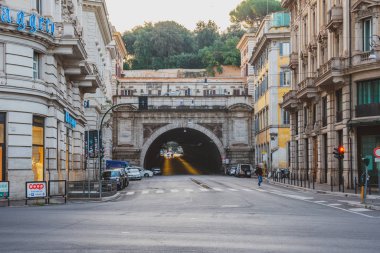 Roma, İtalya - 28.10.2019: Roma sokakları, halk faaliyetleri.