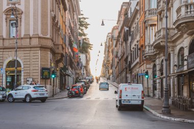 Roma, İtalya - 28.10.2019: Roma sokakları, halk faaliyetleri.