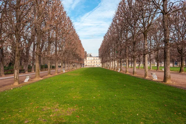 Palácio do Luxemburgo em Jardin du Luxembourg, Paris . — Fotografia de Stock