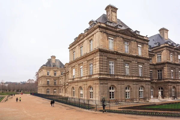 Palazzo del Lussemburgo a Jardin du Luxembourg, Parigi . — Foto Stock