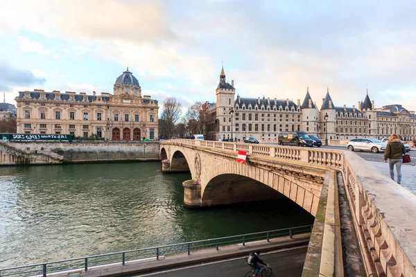 Paris, França - 17.01.2019: Museu de Arte Moderna de Paris. Vista — Fotografia de Stock