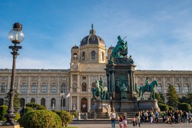 Viyana, Avusturya - 25.10.2019: Doğal Tarih Müzesi veya Natu