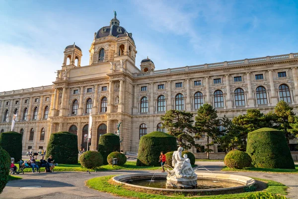 Viena, Áustria 25.10.2019: O Museu de História Natural ou Natu — Fotografia de Stock