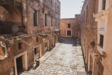 Via dei Fori Imperiali 'deki harabeler, Roma, İtalya.