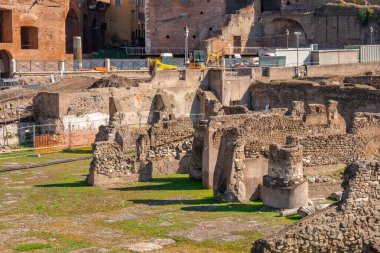 Via dei Fori Imperiali 'deki harabeler, Roma, İtalya.