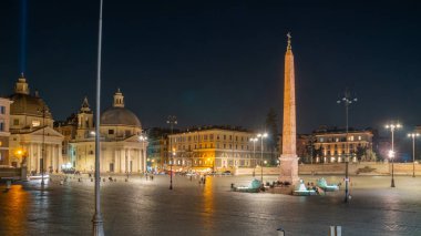 Piazza del Popolo adlı gece Roma, İtalya.