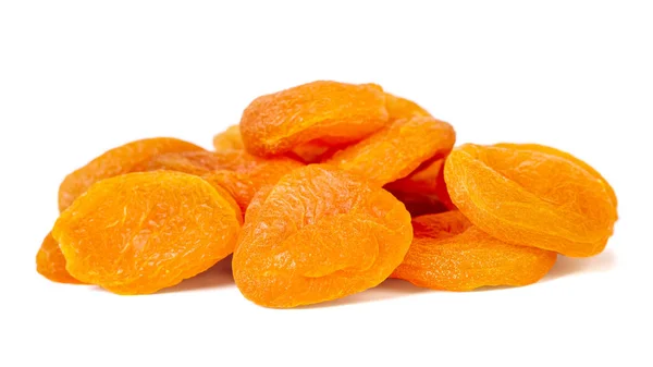 Torkade aprikoser isolerade på vit bakgrund. Hälsosam mat. — Stockfoto
