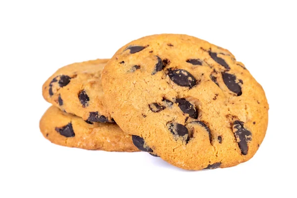 Choklad chip cookies isolerade på vit bakgrund. Sötsaker. — Stockfoto