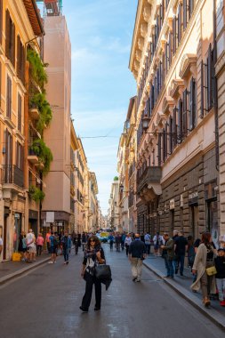 Roma, İtalya - 28.10.2019: Roma sokakları, halk faaliyetleri.