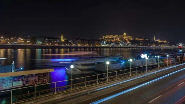 Budapest, 2018. november 11. - A Duna éjszakai panorámája. — Stock Fotó