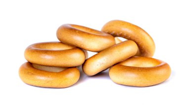 Küçük kuru simit, beyaz arka planda küçük rulo.
