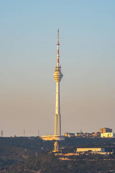 310 metrů Tv Radio věž v Baku Ázerbájdžán — Stock fotografie