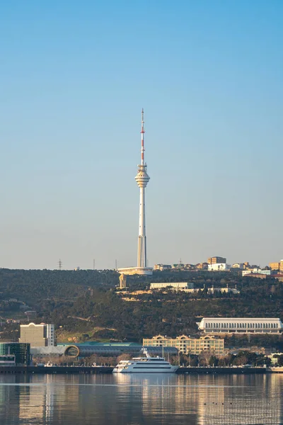 310 metrów Wieża radiowa w Baku Azerbejdżan — Zdjęcie stockowe