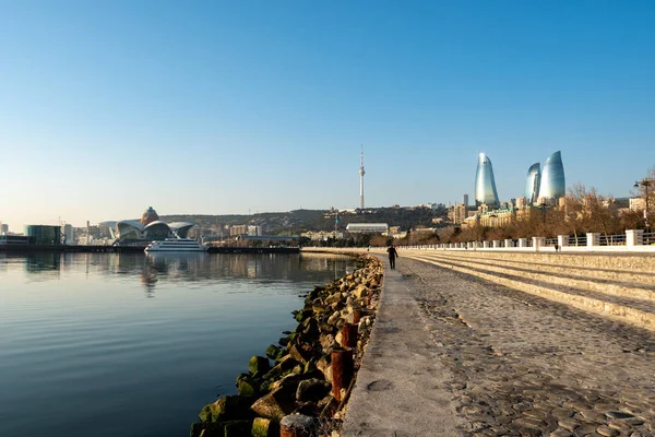 Panoramiczny widok na miasto Baku rano — Zdjęcie stockowe