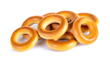 Küçük kuru simit, beyaz arka planda küçük rulo.