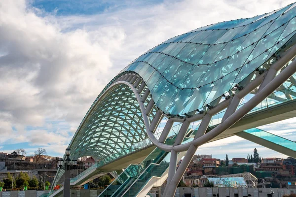 Bridge of peace, glassed bridge above river in Tbilisi, Georgia. — Stock Photo, Image