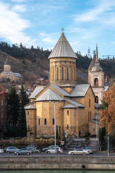 A Catedral da Dormição de Sioni é uma catedral ortodoxa georgiana em Tbilisi, Geórgia. . — Fotografia de Stock