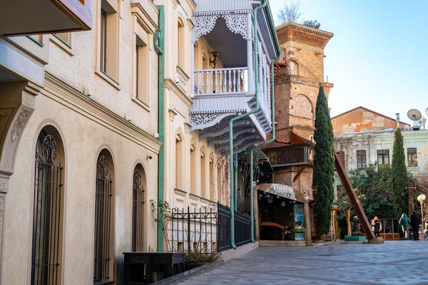 Tiflis, Georgia 22 enero 2020 - Casas con balcones tradicionales — Foto de Stock