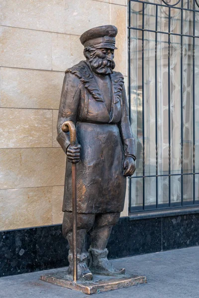 Tbilisi, Georgia 22 January 2020 - Statue of Tbilisi janitor — Stockfoto